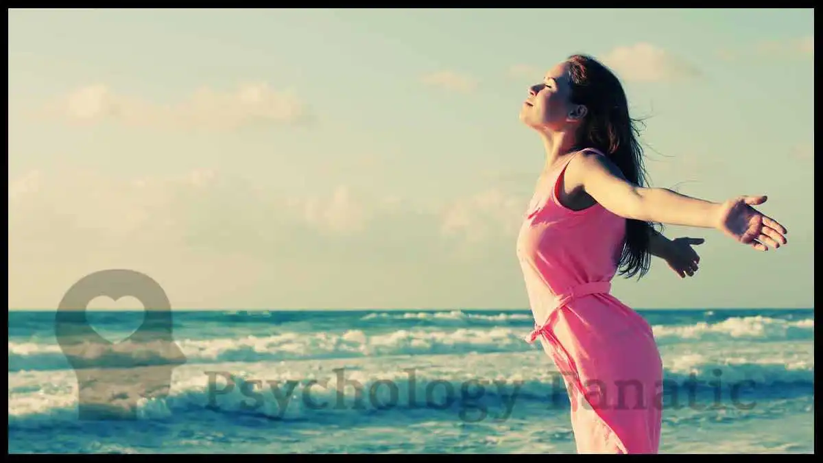 What is Healthy Living. Psychology Fanatic article feature image with border